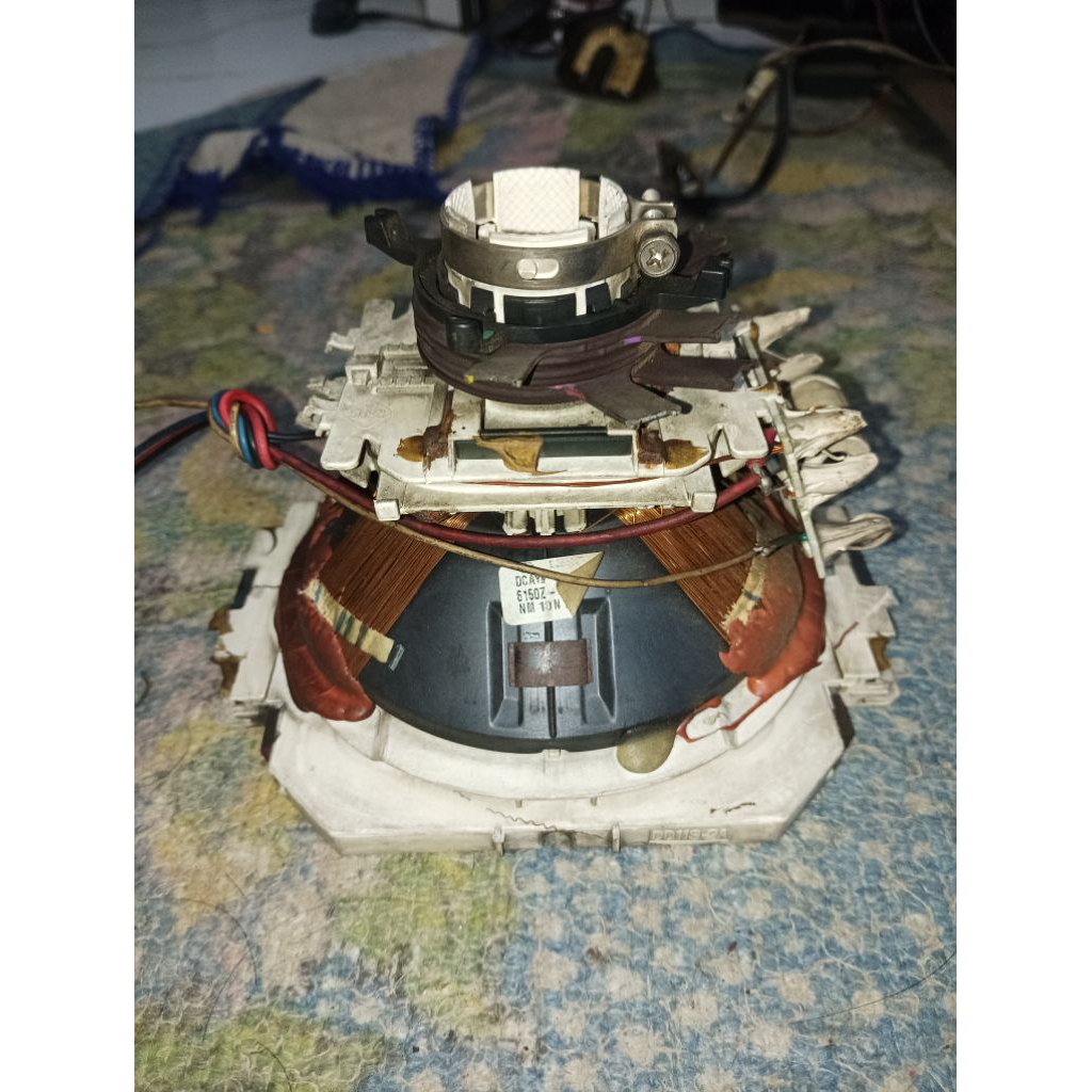 yoke juke defleksi yoke tv sharp slim, alexander, poccolo, batique