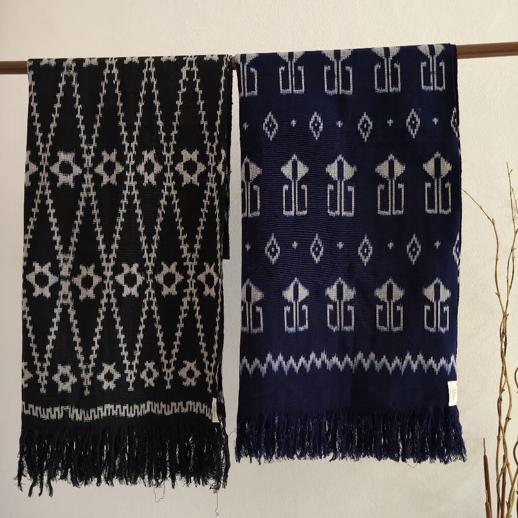 Aneka kain tenun asli dari Sumba barat, NTT - Kain Kodi