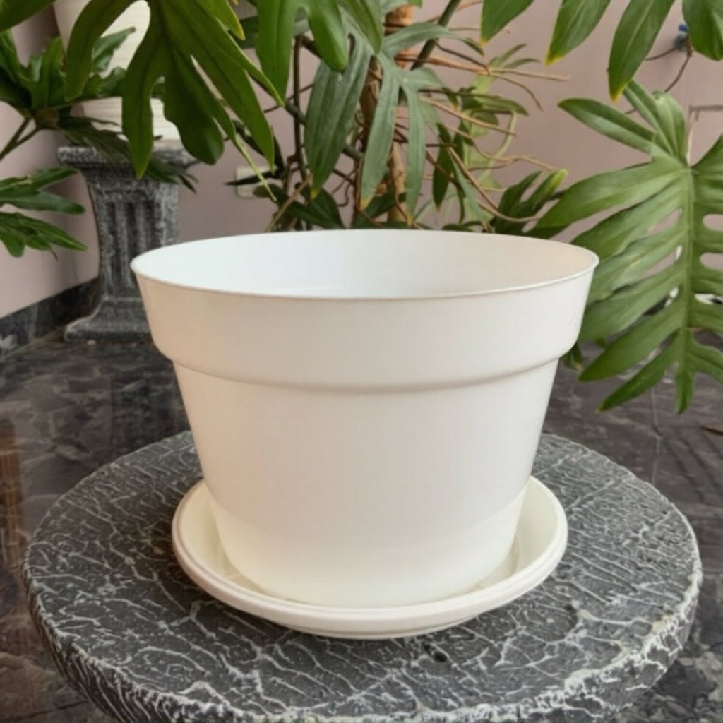 Pot Putih + Tatakan, Pot putih 20 cm + Tatakan