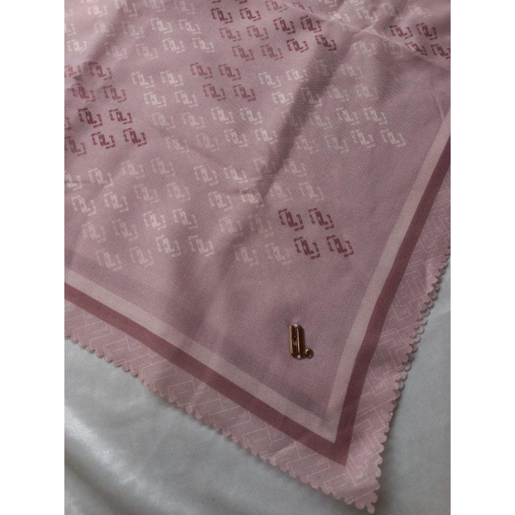 PRELOVED Hijab Scarf Heylocal.id