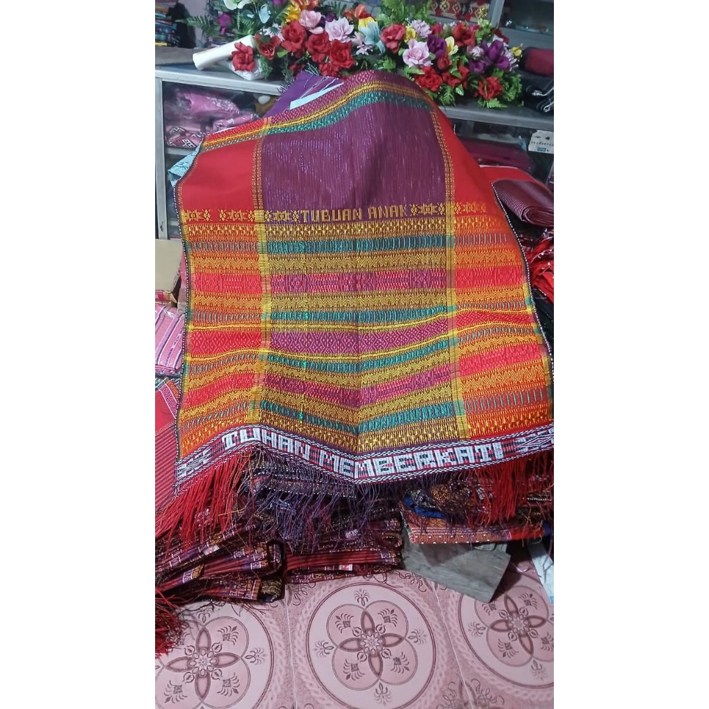 ULOS PENGANTIN ULOS HELA MOTIF RAGI HOTANG MARON SISI MERAH