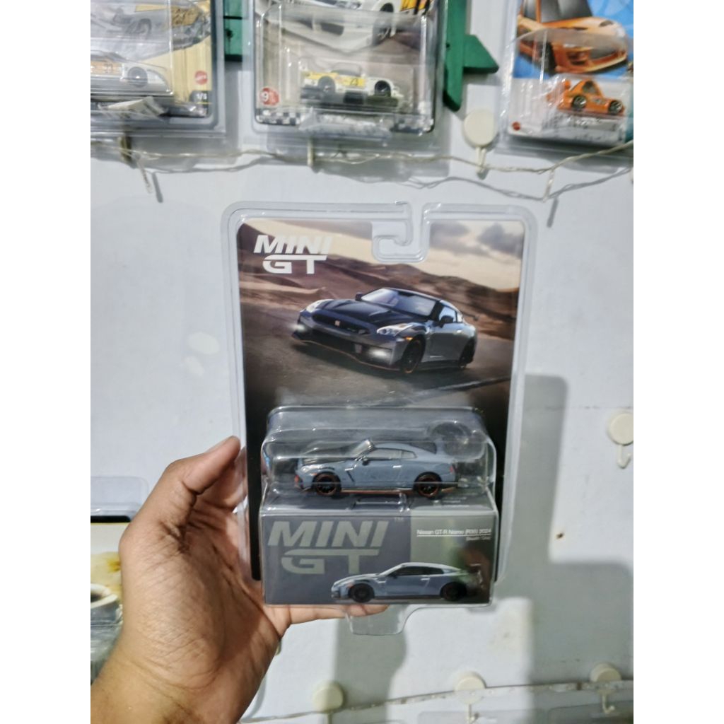 mini GT Nissan GT-R r35 Nismo Stealth grey mini GT Nissan r35 Nismo Stealth grey