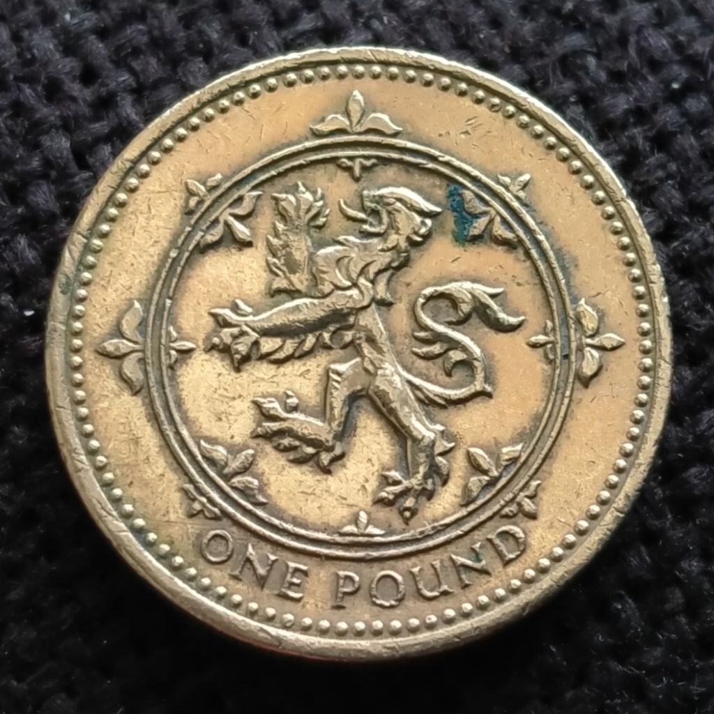 Uang Koin Kuno Inggris 1 Pound Lama Scottish Lion Seri Lambang Heraldik Commemorative