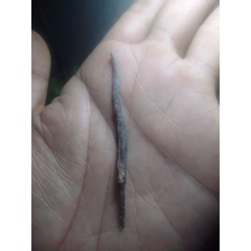 logam kuno unik antik alami