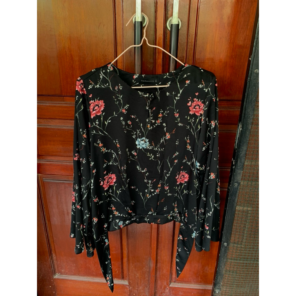 Preloved Baju Blouse Blazer The Executive Rok Plisket Wanita Beli semua FREE GRATIS GIFT HADIAH