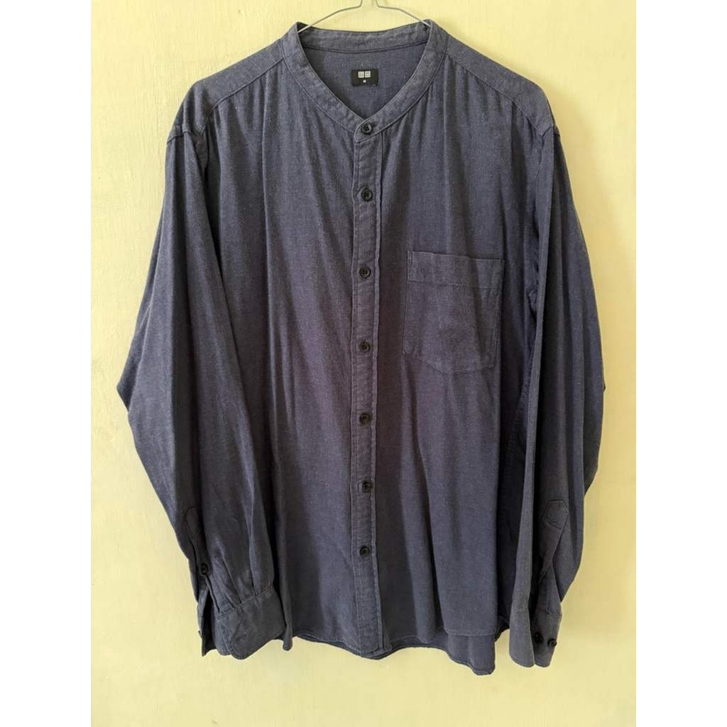 Kemeja Uniqlo Shanghai