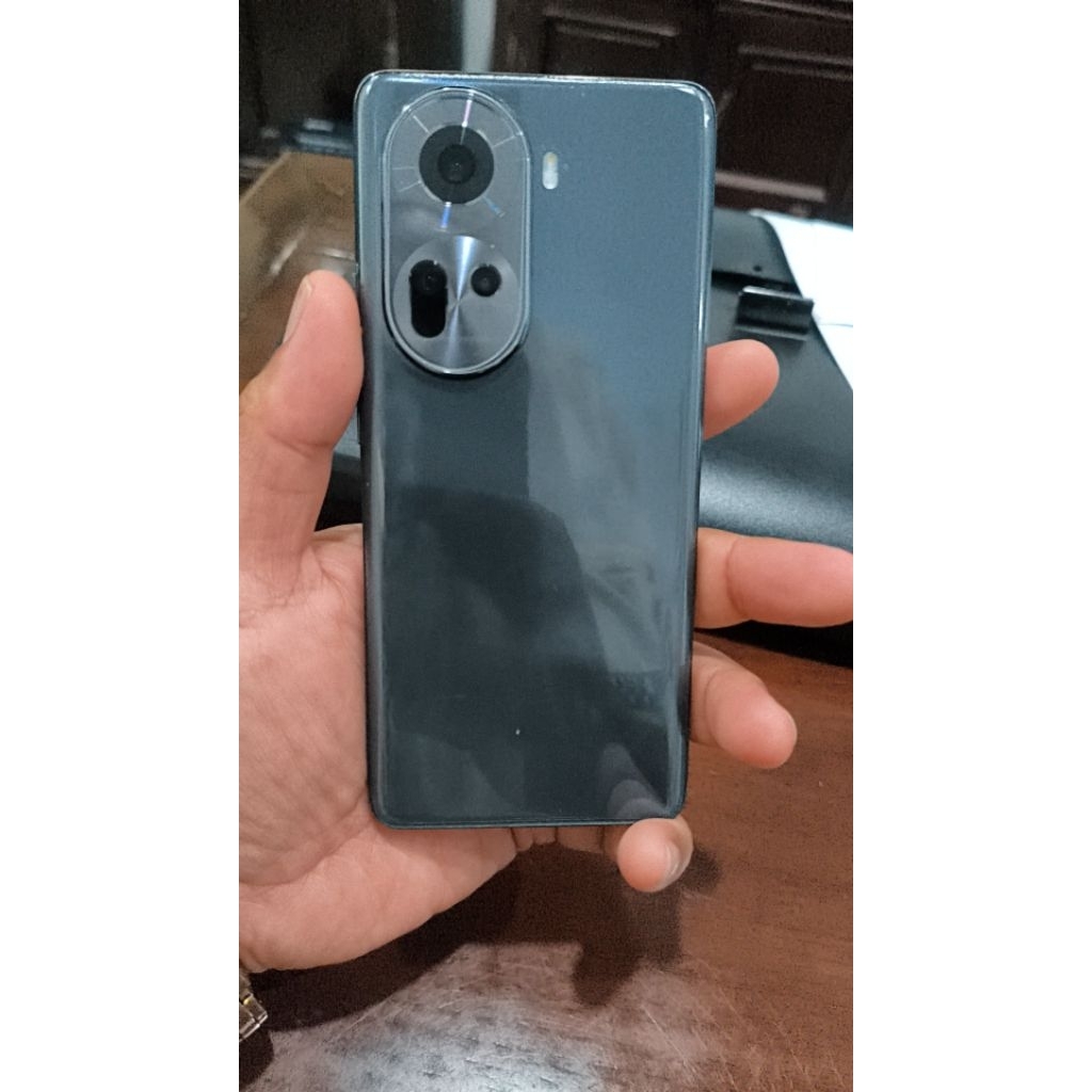 Oppo reno 11 5G 8/256gb HP onlySudah pakai hydro gell