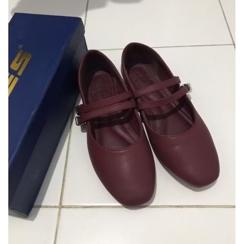 Preloved Flatshoes XES Lindy