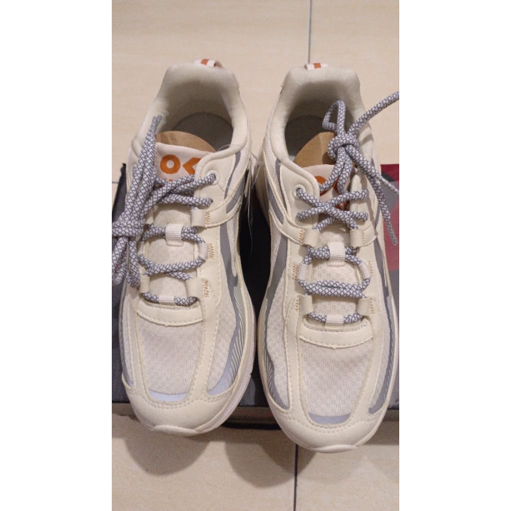 SNEAKERS/SEPATU KANKY KUMO