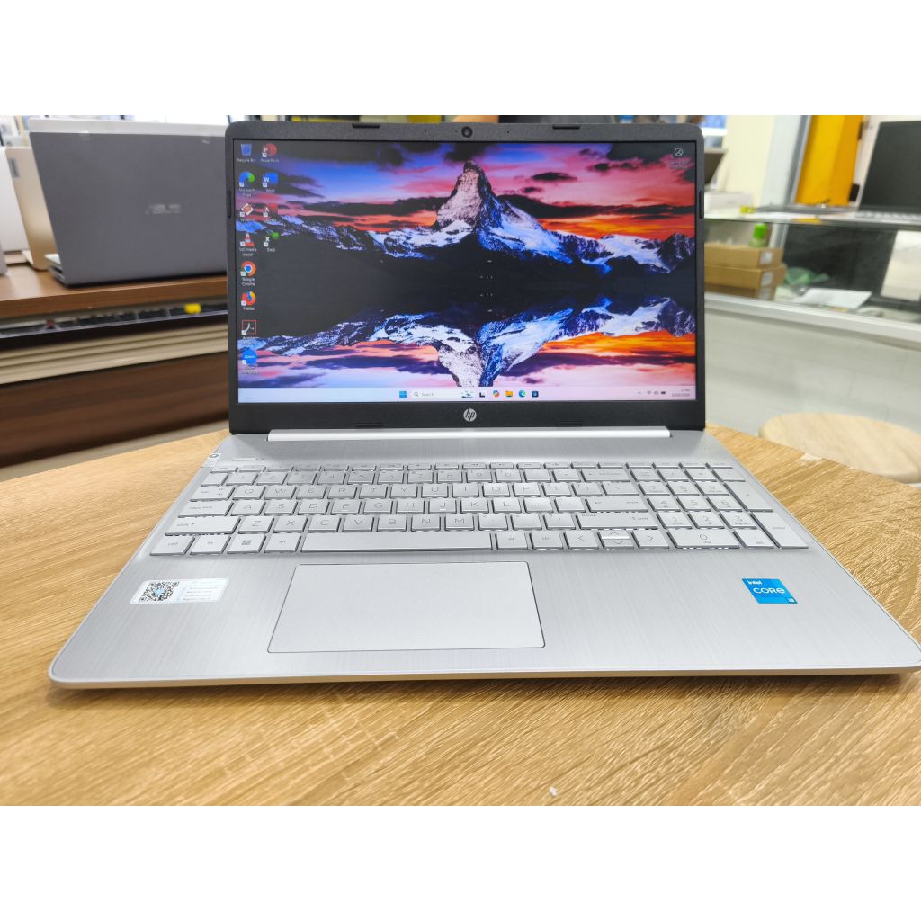 hp 15s-fq5148tu/core i3-1215u/ssd-512gb/ram-4gb/15.6inci/garansi