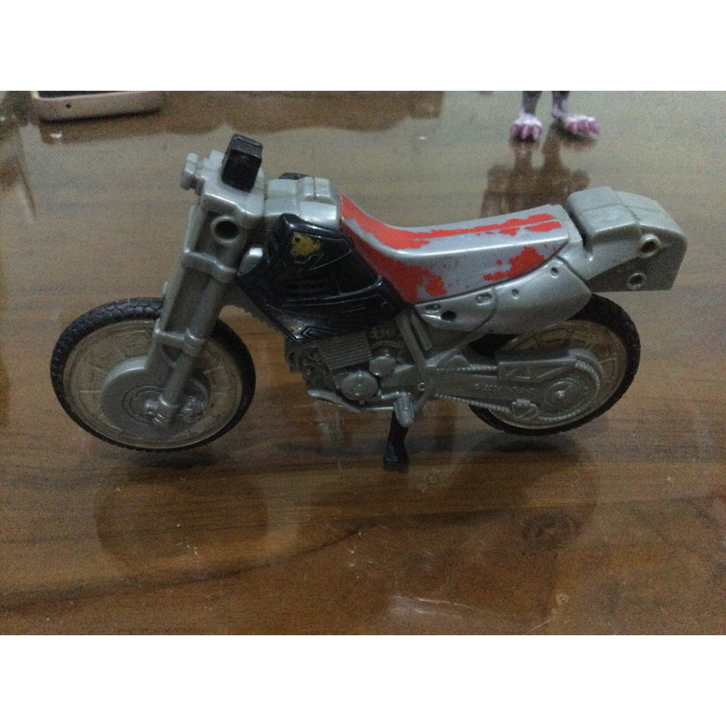 motor kamen rider kondisi junk bagian depan brand bandai
