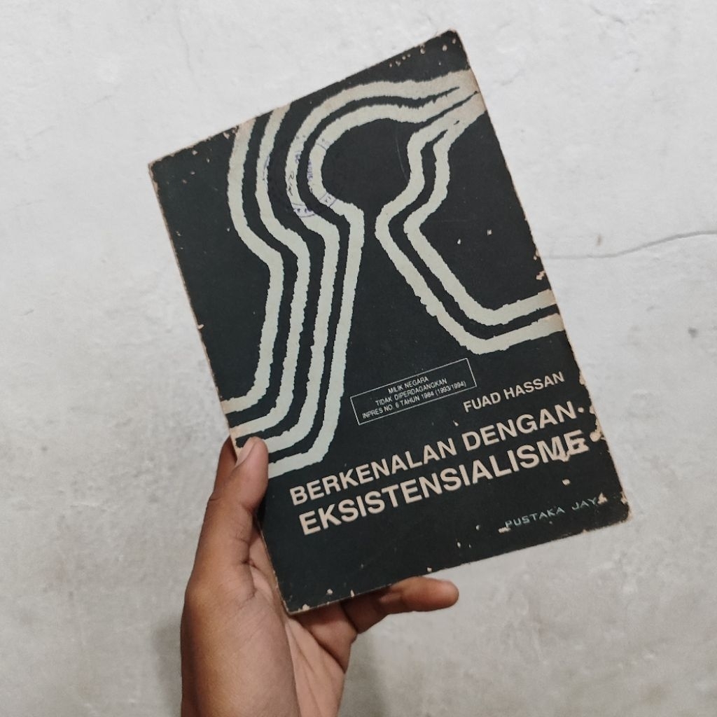 BERKENALAN DENGAN EKSISTENSIALISME