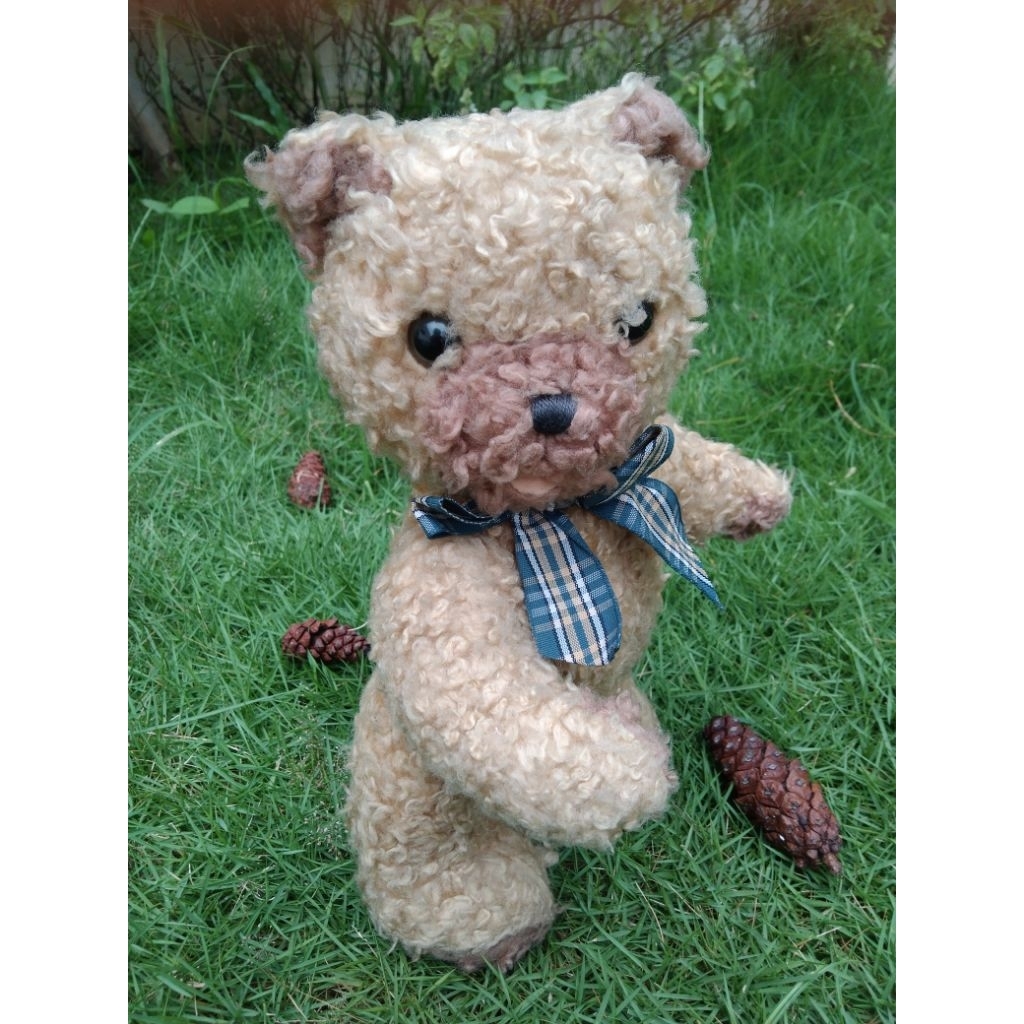 boneka teddy putar melet