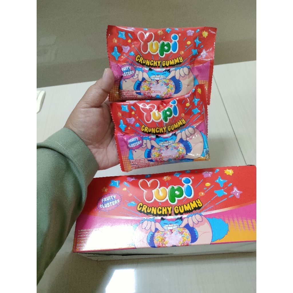 NEW PERMEN YUPI CRUNCHY GUMMY 20g FRUITY CLUSTER