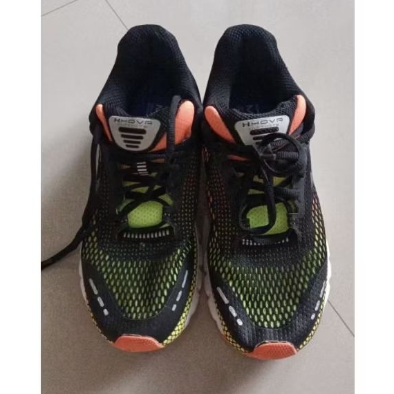 UNDER ARMOUR HOVR INFINITE (PRELOVED)
