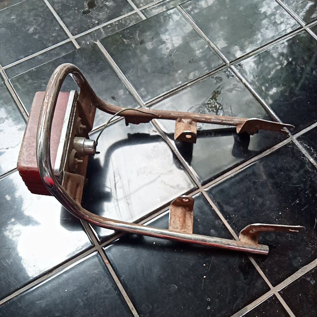 Behel Behel / Handle Sadel Original Copotan Motor Suzuki A100 Special / X Super