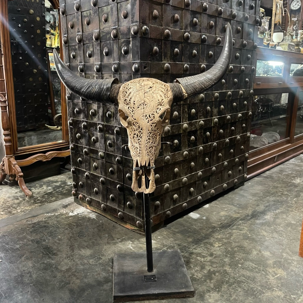 Tengkorak Kerbau Ukir Naga dan Floral Bali Lawas Jadul Tua