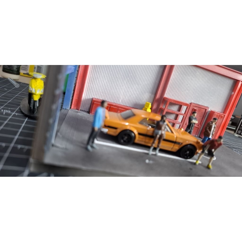 mini garage diorama