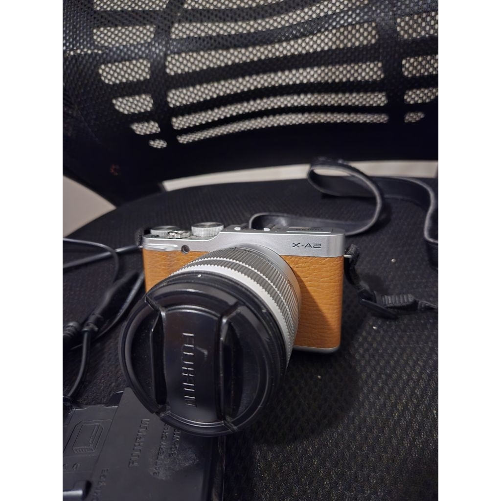 PRELOVED KAMERA MIRRORLESS FUJIFILM XA2