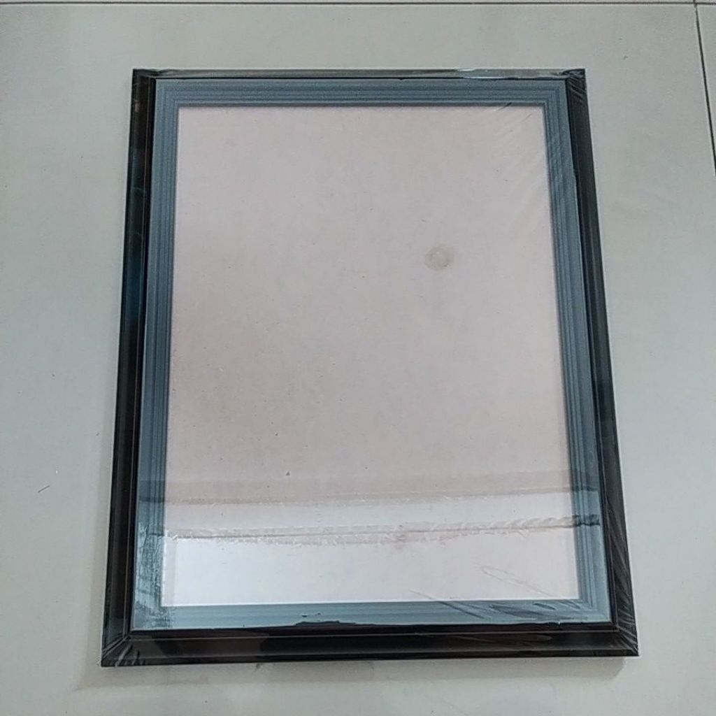 Pigura Frame Kayu Black 12R (30x40)
