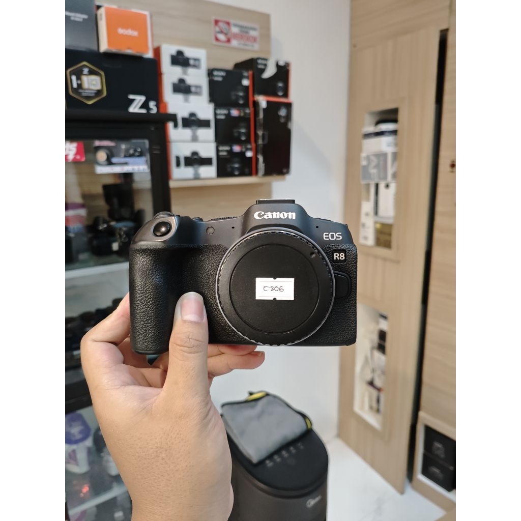 CANON EOS R8 BODY  ONLY MIROLES CAMERA EOS R 8