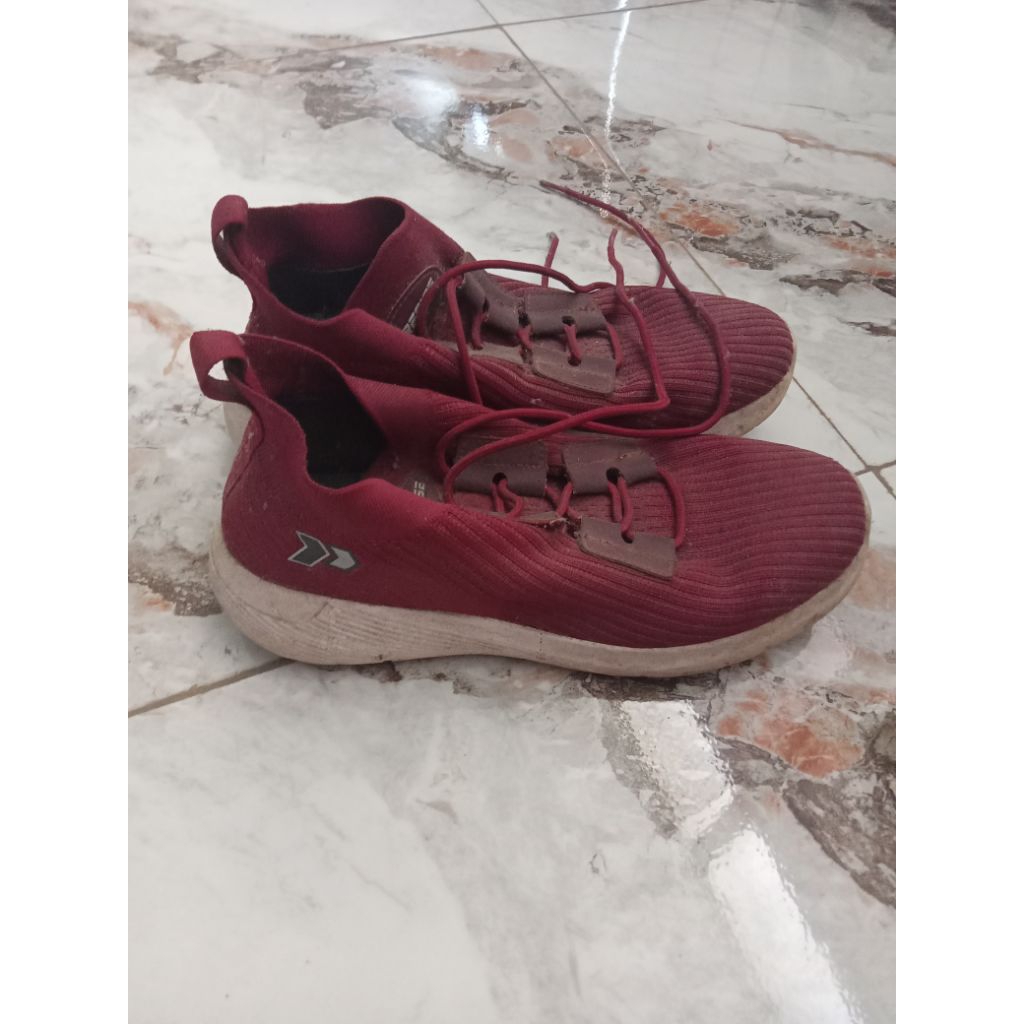 preloved sepatu merek precise