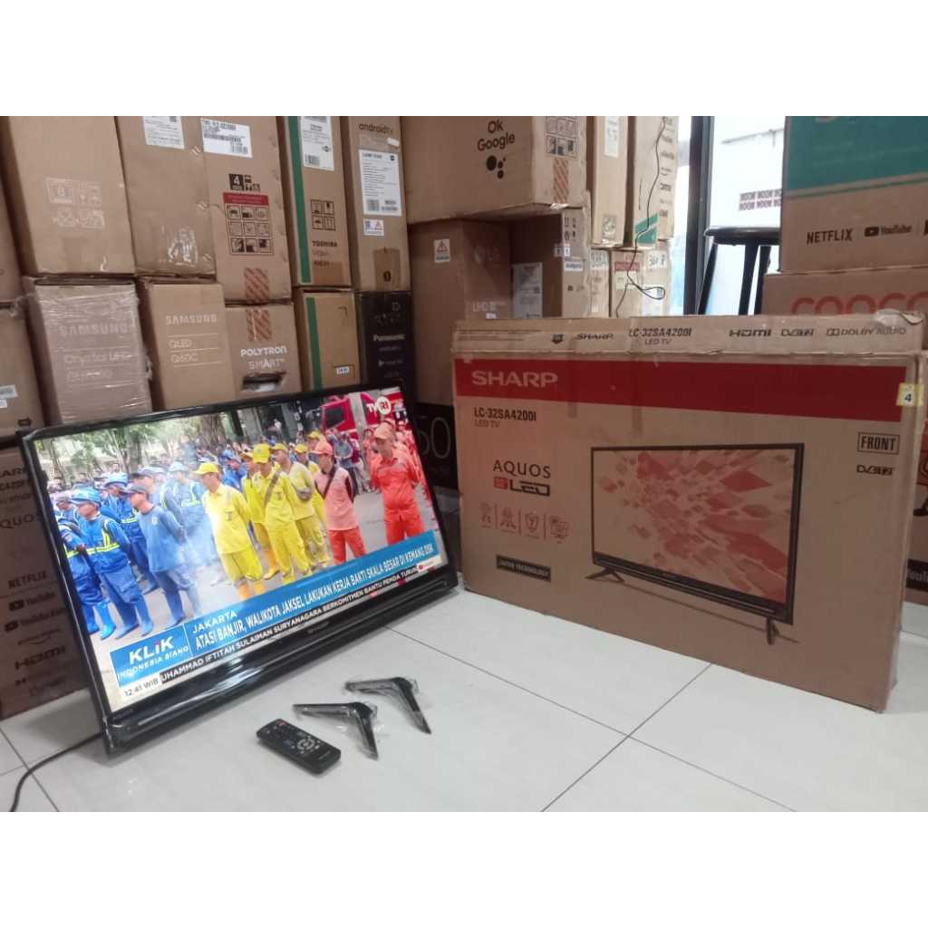 TV LED Sharp 32 inc HD Digital TV Kondisi bekas pemakaian masih segel 4993F