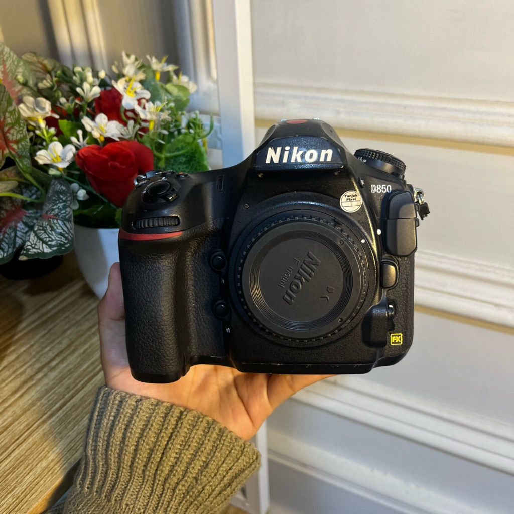 Nikon D850 Sc 410K Body Only
