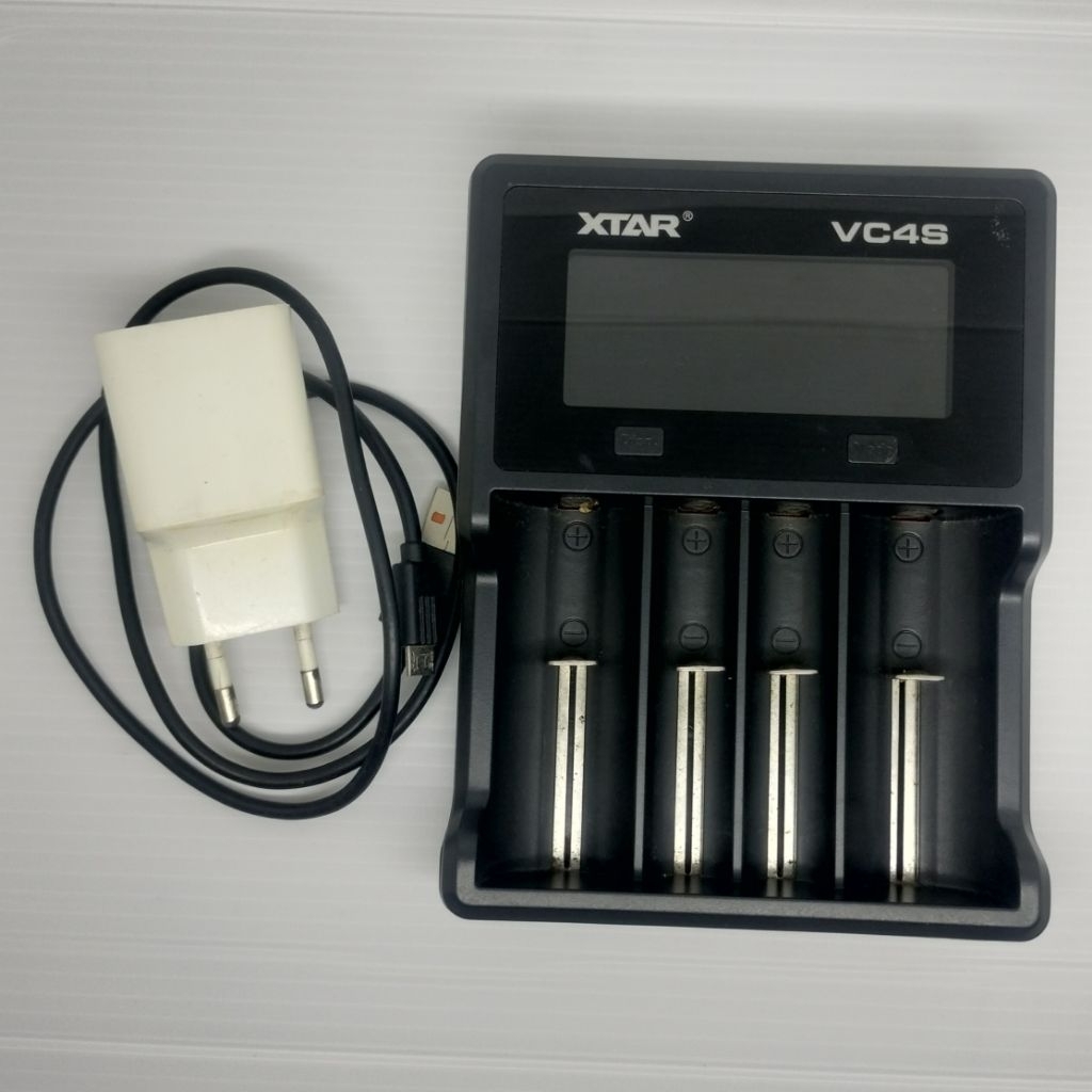 Charger XTAR VC4S untuk batre tamiya / vape