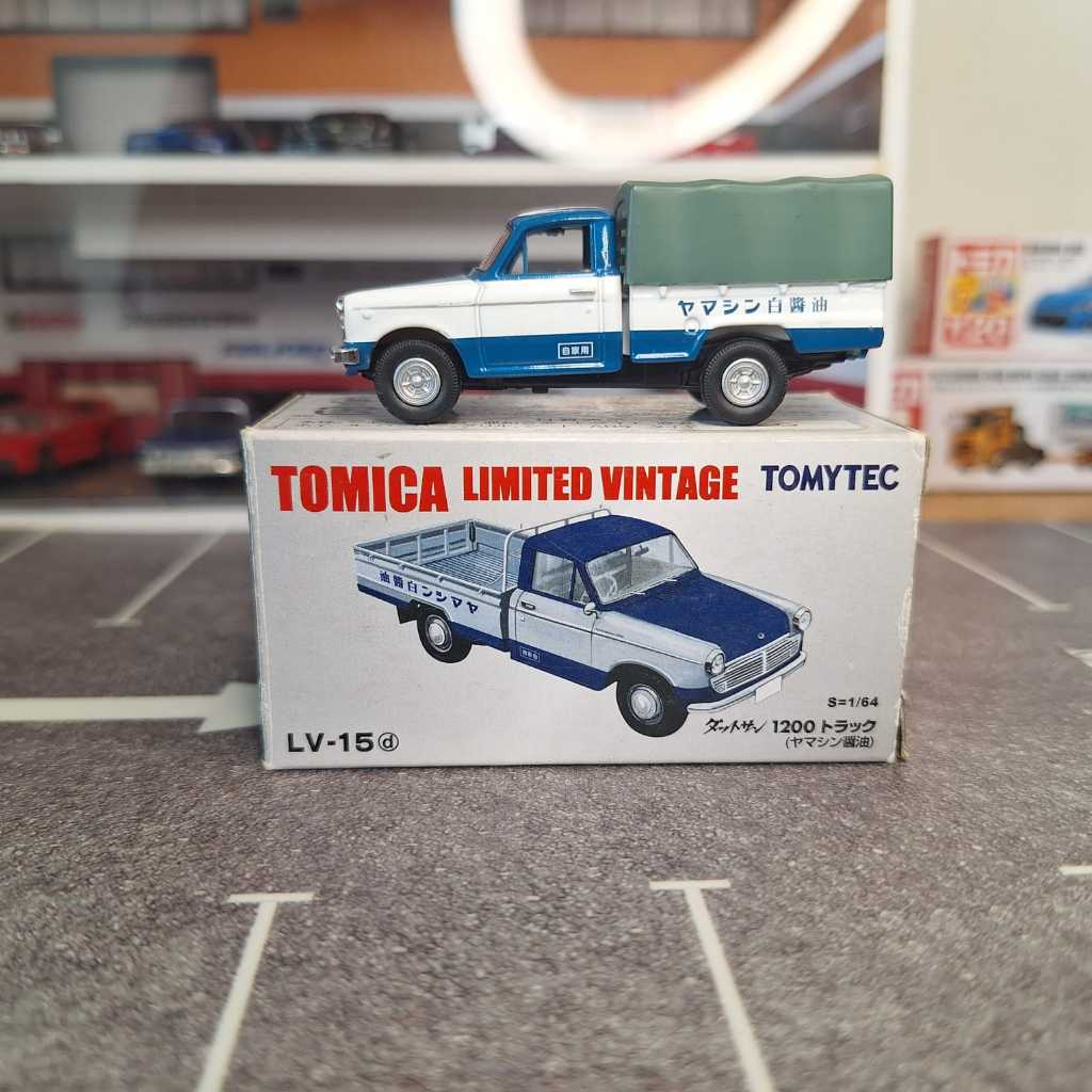Diecast Tomica Limited Vintage Datsun Tuck 1200 1/64 SUper Rare Murah