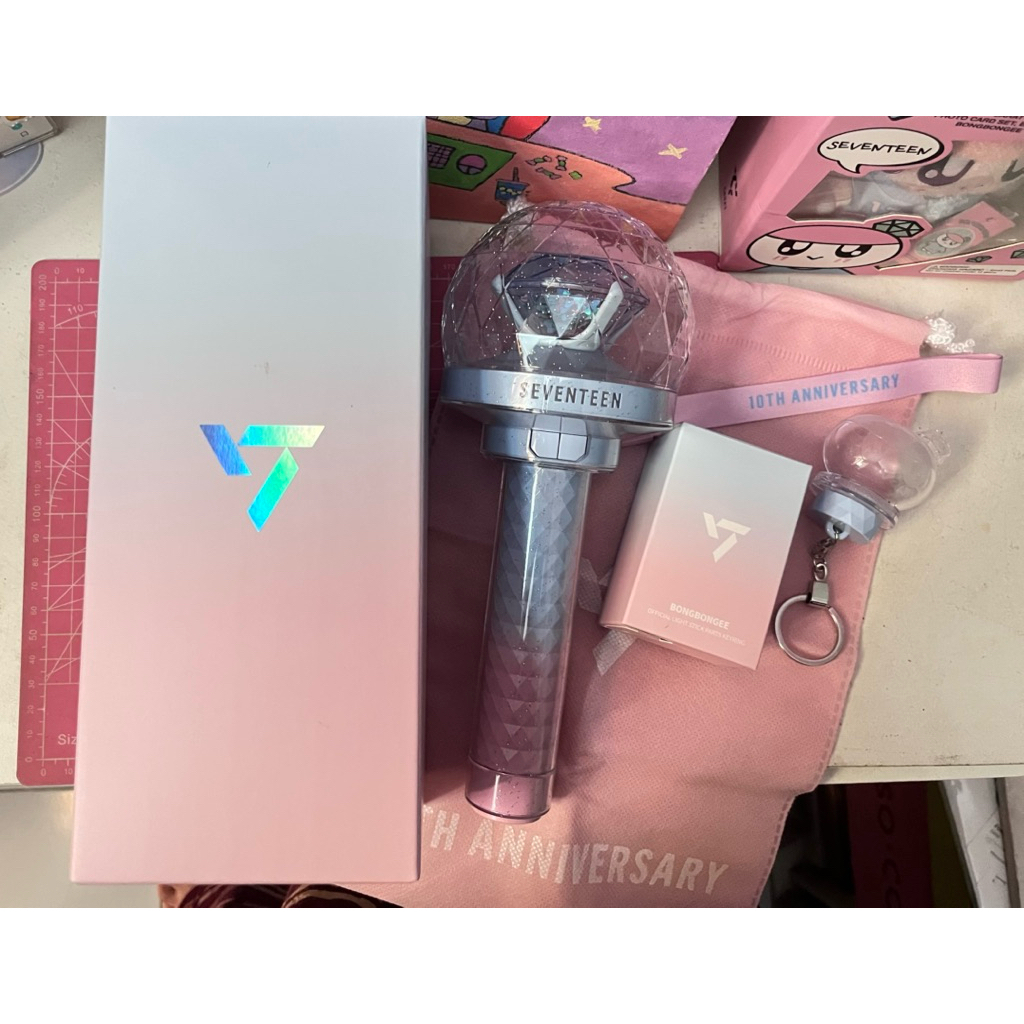 Lightstick Caratbong V3 10th Anniversary Keyring Bongbongie