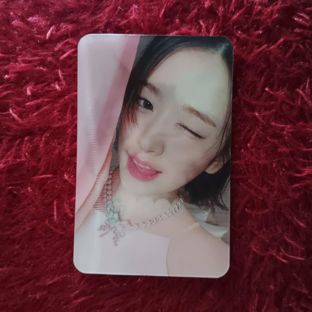 pc hologram yujin ive koshort