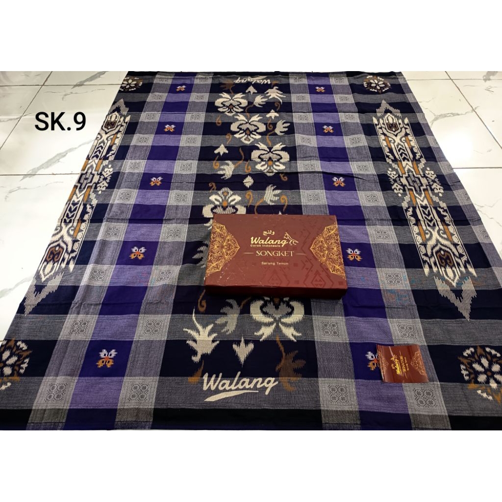 *Sarung Walang Signature**Mutif Songket Dobby Kotak**Gold/ kemasan menawan**Kode SK**Original*
