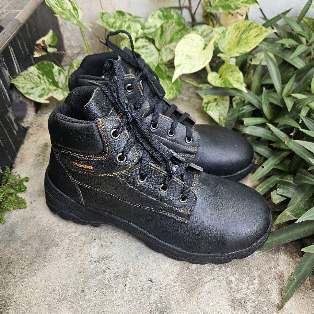 sepatu safety second krusher size 42(27cm)