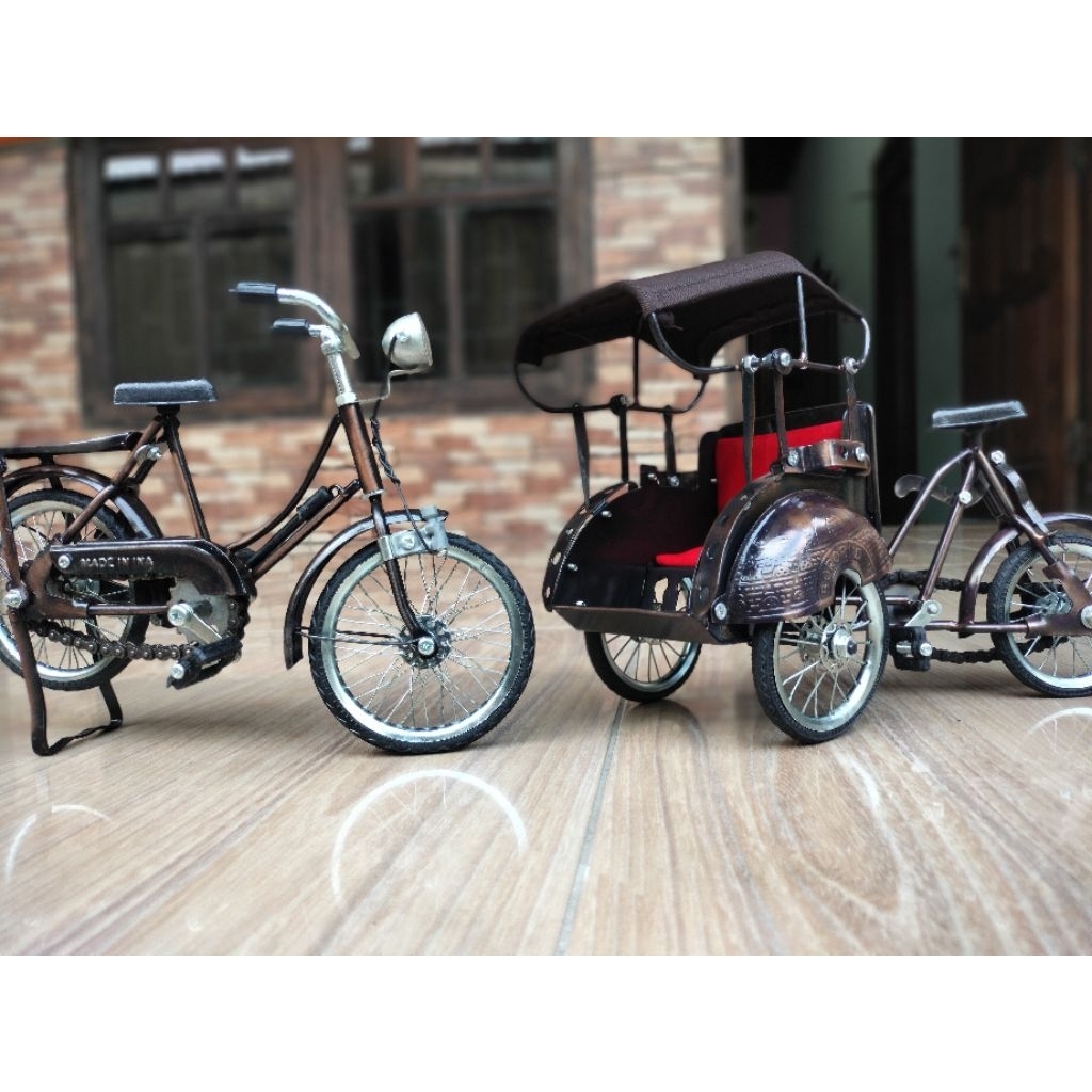Miniatur becak jogja