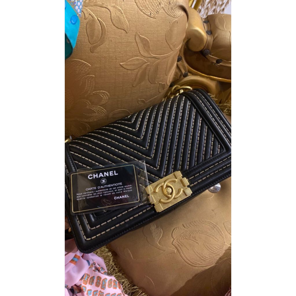 chanel boy chevron