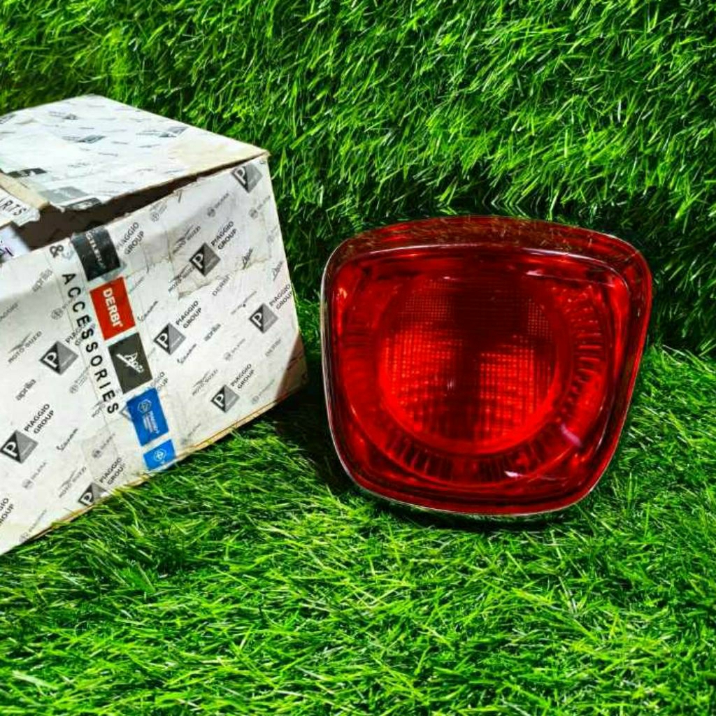 Lampu Stop Belakang Vespa Matic Vespa Sprint Primavera Facelift/Stoplamp Vespa Sprint Original Piagg