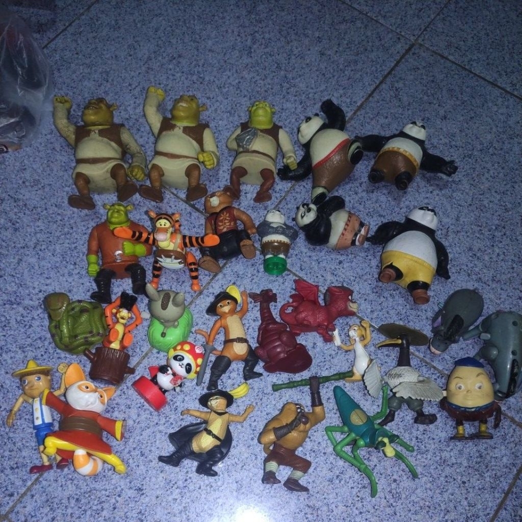 15-02-2026 Figure Mcd Winnie The Pooh Kung Fu Panda Shrek piglet