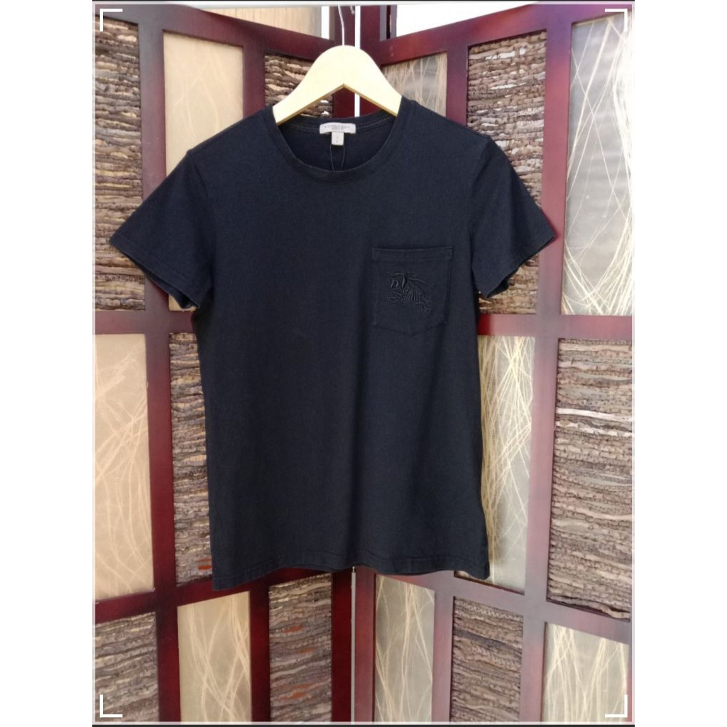 BURBERRY Brit Kaos Wanita