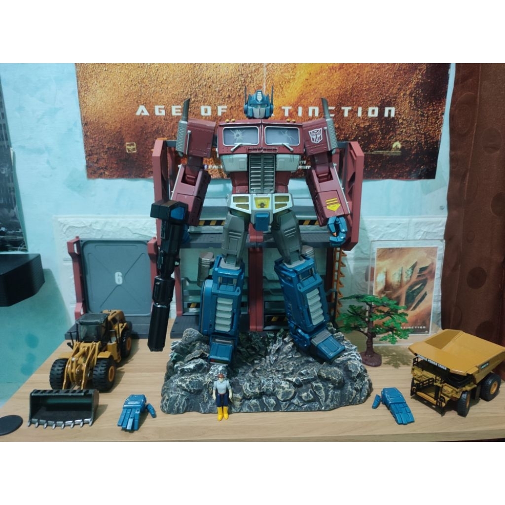 weijiang mpp10z optimus prime battle damage limited edition transformers