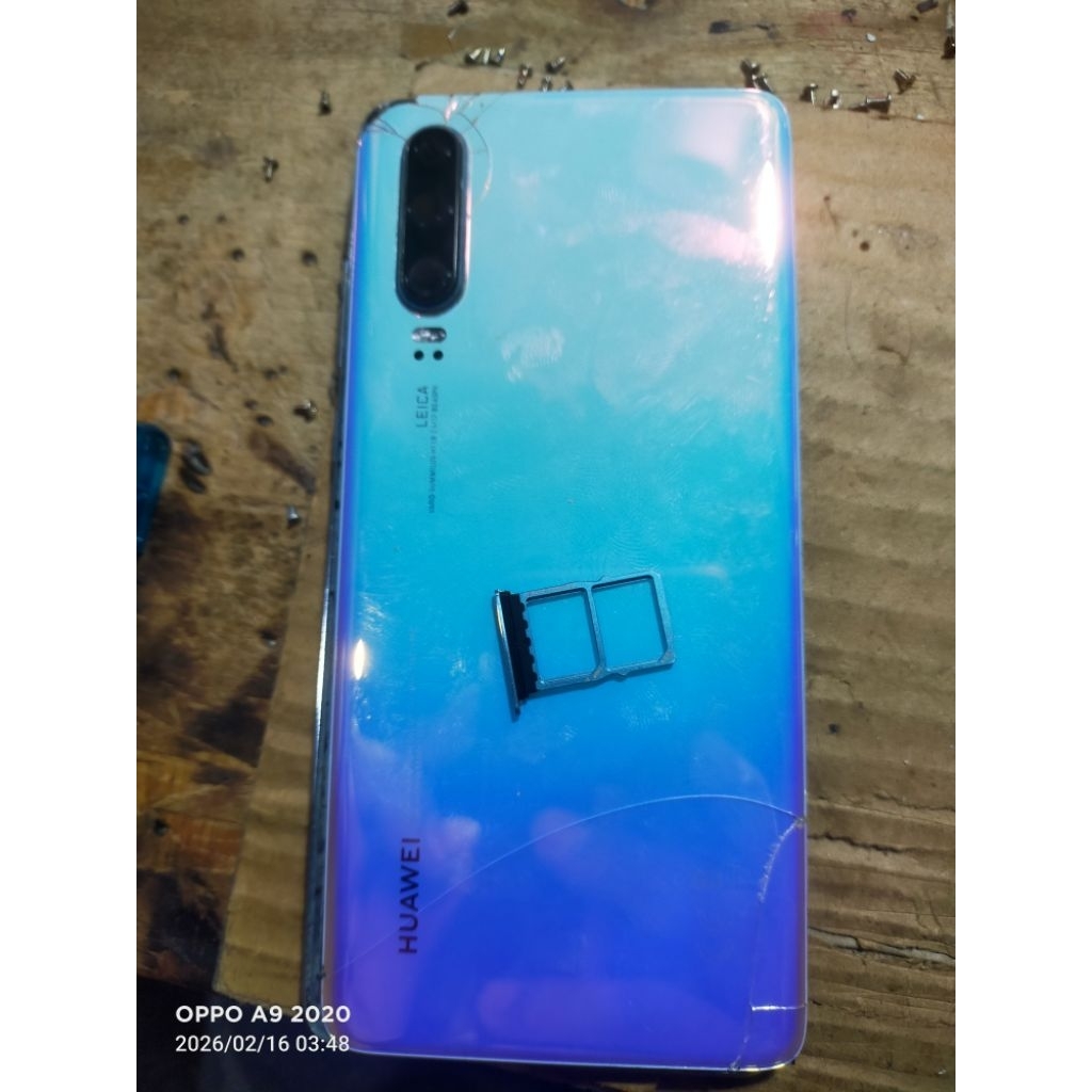 FRAME TATAKAN LCD _ BATERAI HUAWEI P30 ORIGINAL COPOTAN