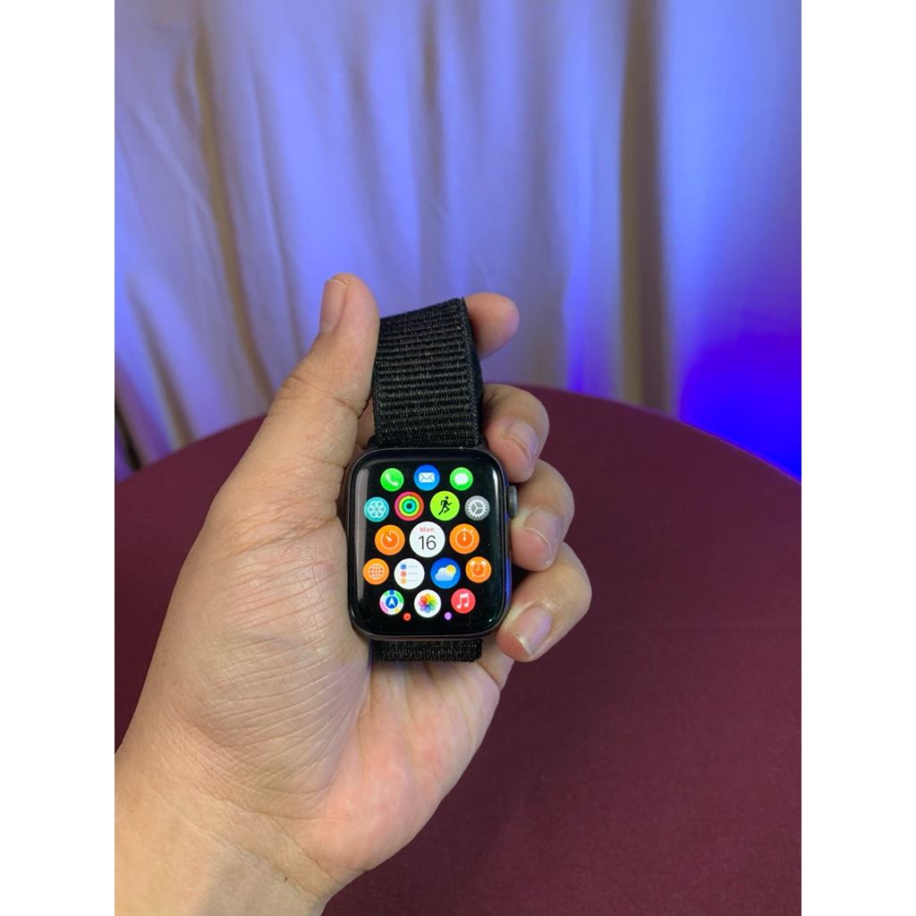 Apple Watch Series 4 ex ibox 44mm