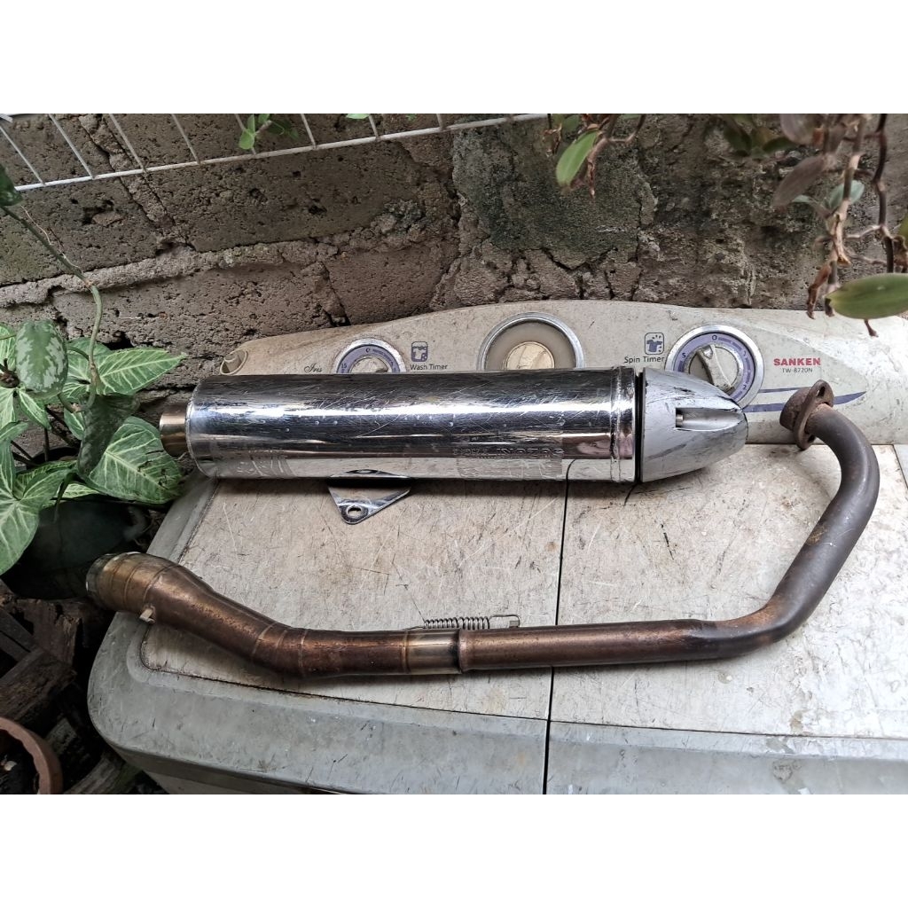 Knalpot satria fu satria f suzuki original ori copotan standar kelengkapan seperti difoto layak paka