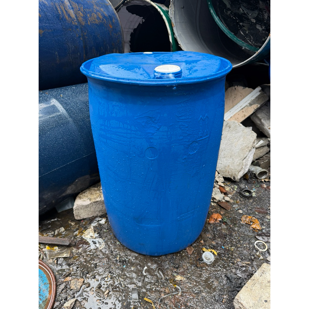 drum plastik bekas 100 liter