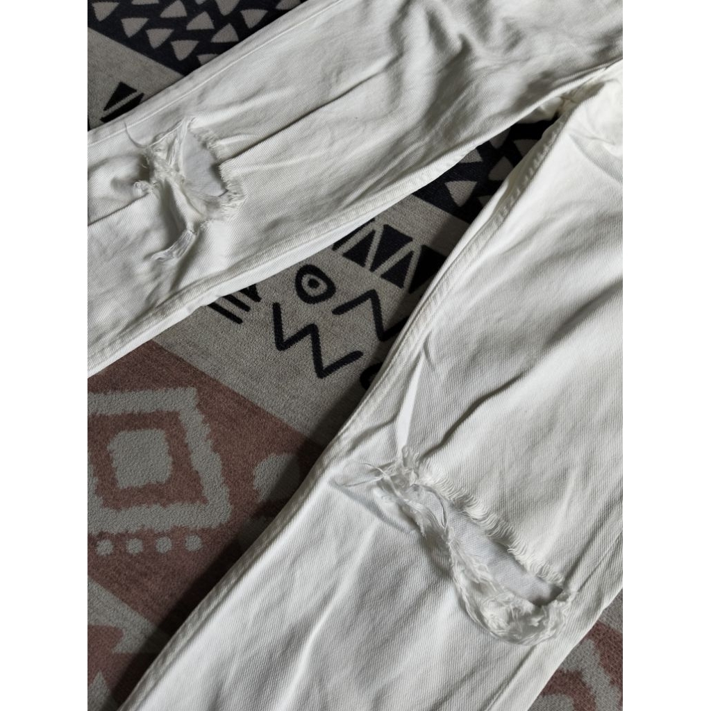 Zara Basic Denim (Z1975) Ripped jeans white,distressed jeans,crash denim