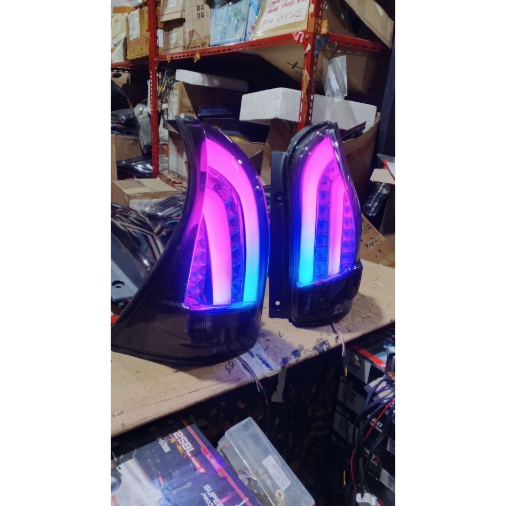 TERLARIS STOPLAMP Avanza J SMOKE RGB Matrix Padlepop