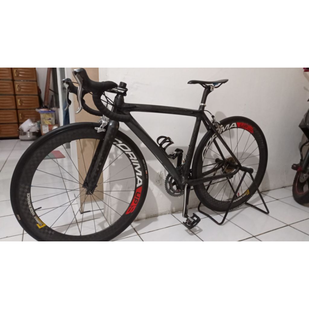 sepeda balap roadbike full carbon ringan