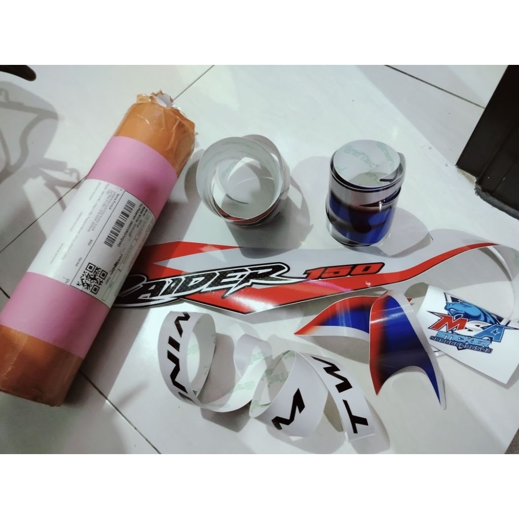 Striping Raider CBU Warna Merah Hitam