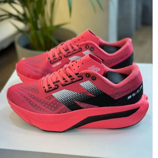 Sepatu Lari Pria New Balance Sc Elite Fuelcell Red Black Phantom