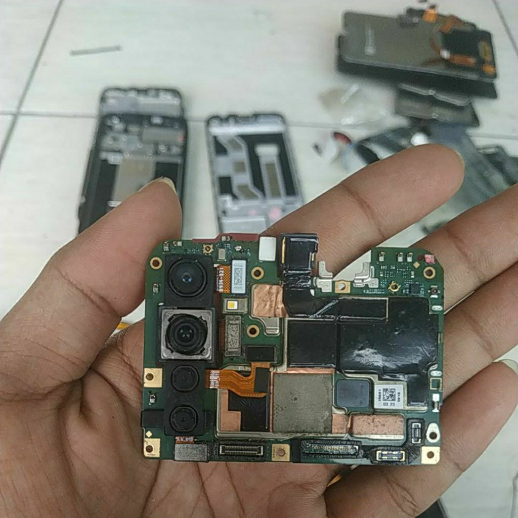 mesin realme 5 pro,nyala normal minus soket board
